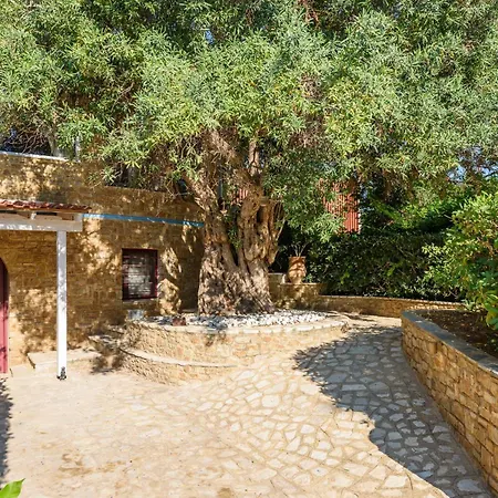 Maria Elena I Villa