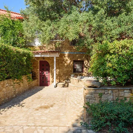 Villa Maria Elena I *